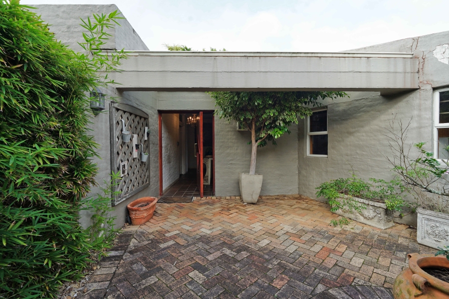 8 Bedroom Property for Sale in Vincent Eastern Cape